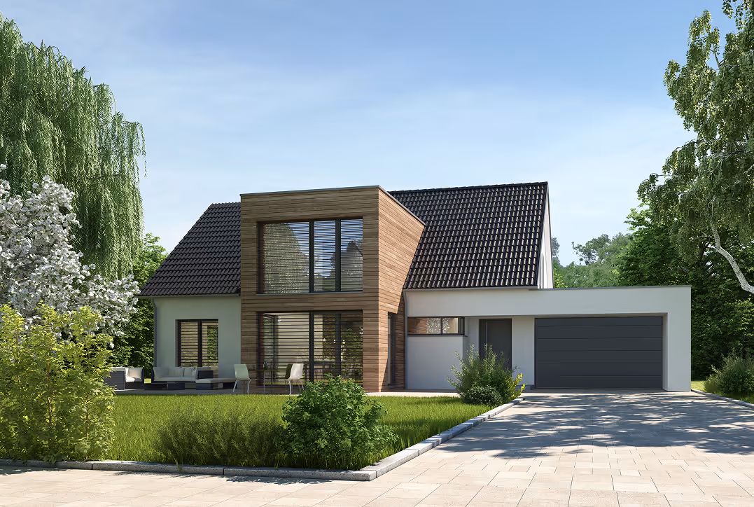 Modernes Haus mit weißen Wänden, großen Fenstern, Holzverkleidung und einer Garage in einem grünen Garten.