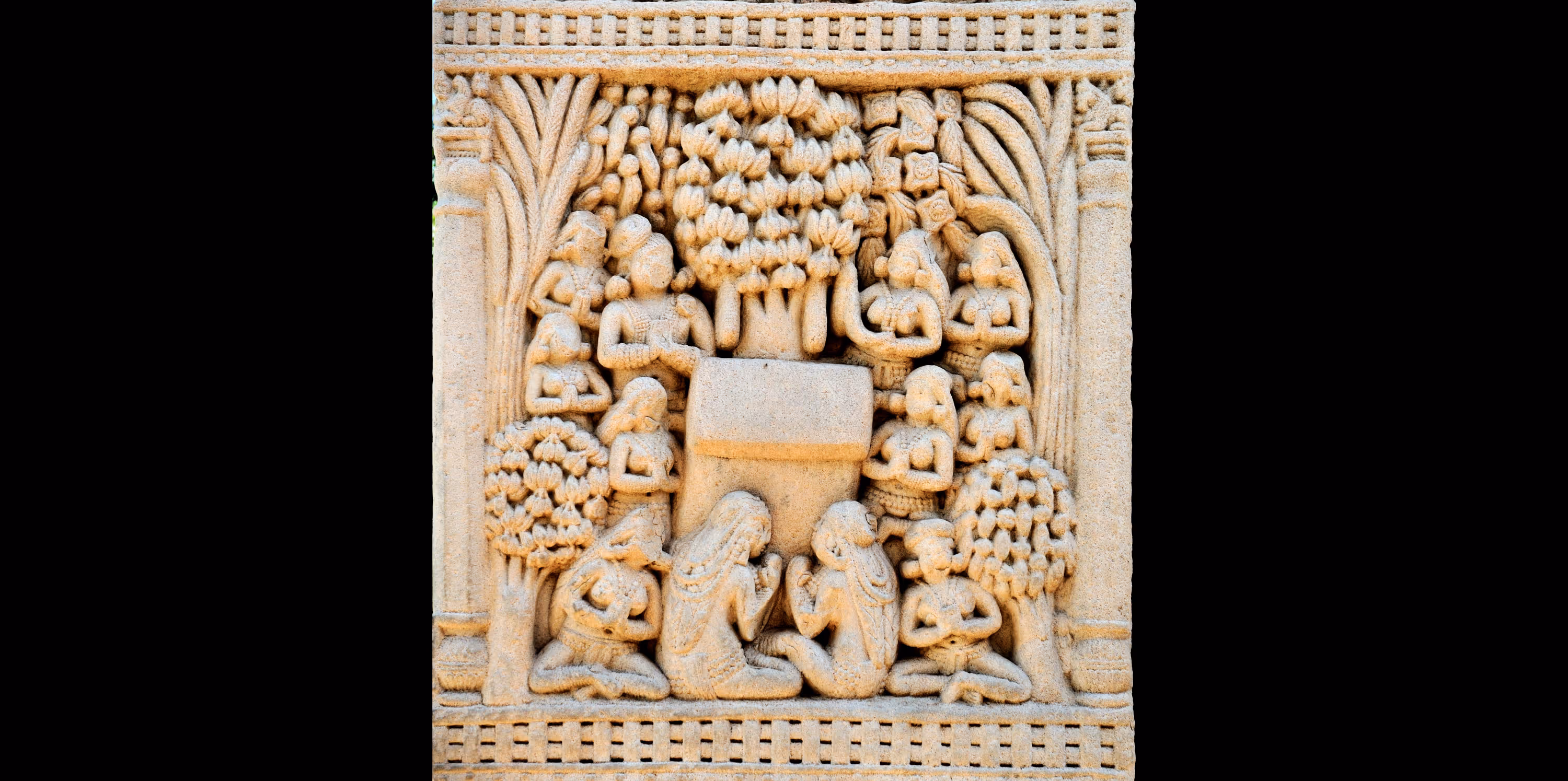 Veṇuvana and Kalandakanivāpa
