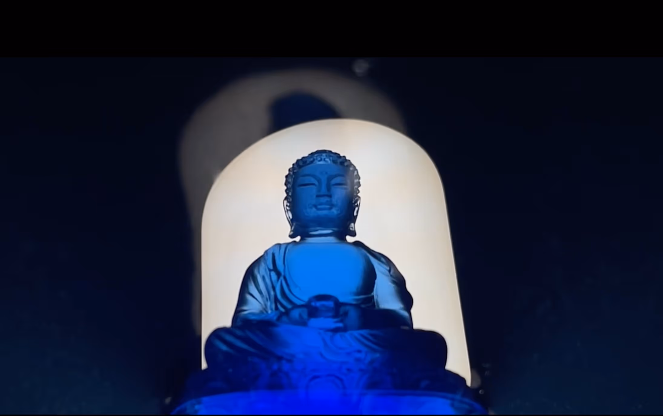  "Taking Refuge in the Three Jewels"《圣三皈依大乘经》