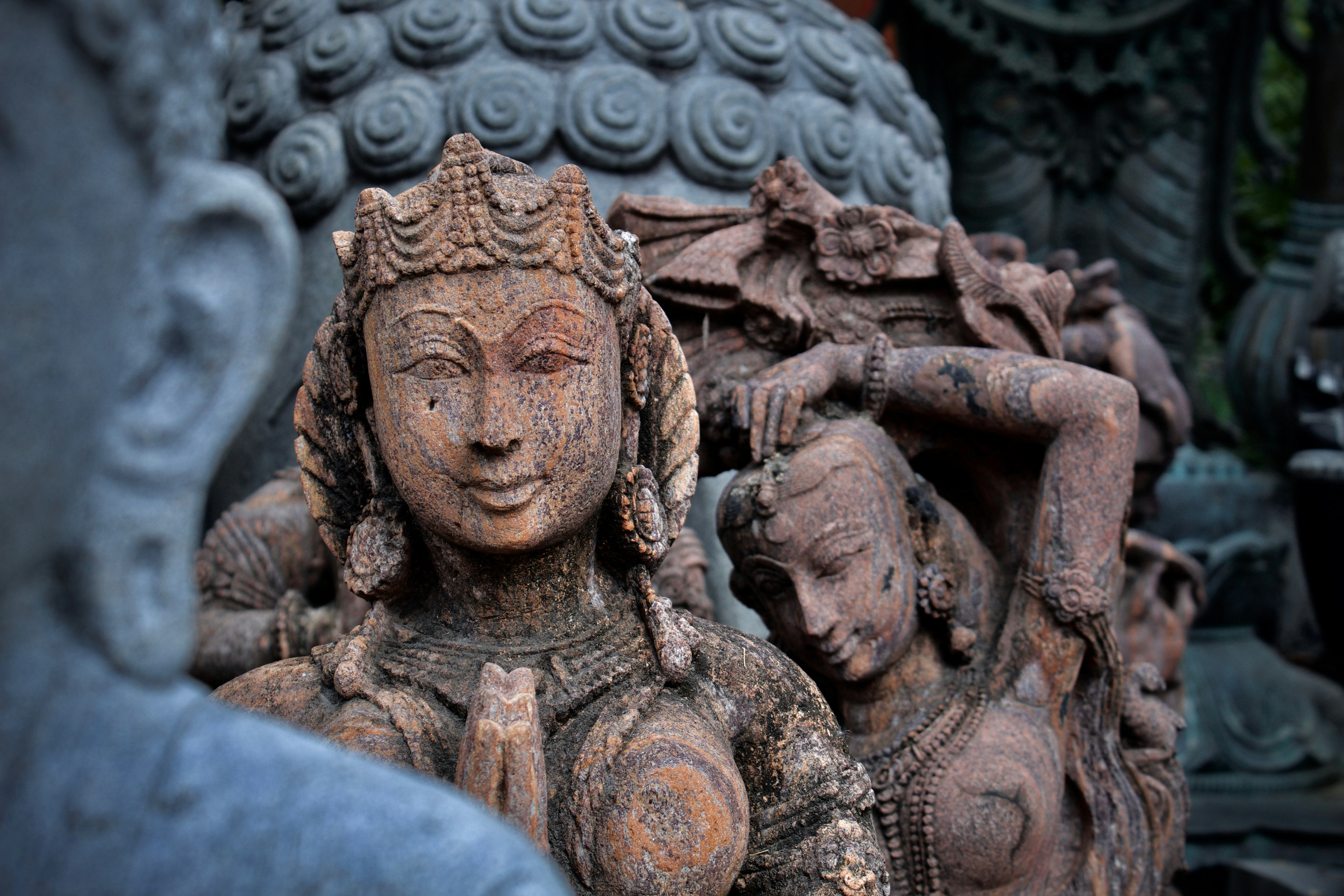 Beyond Gender: Portrayals of Women in Sūtras