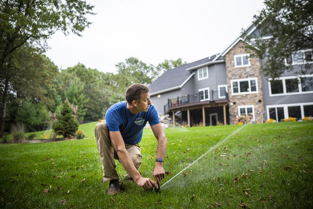 Lawn Care and Irrigation: 6 Benefits to Using Companies That Handle Both