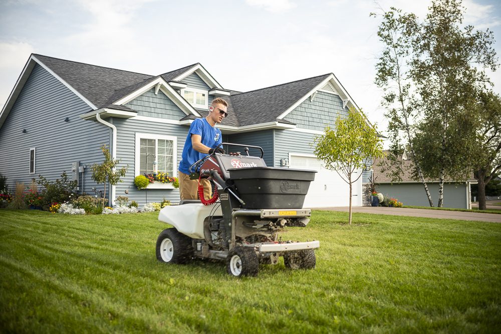 9 Lawn Care Secrets & Insider Tips for Minneapolis Homeowners