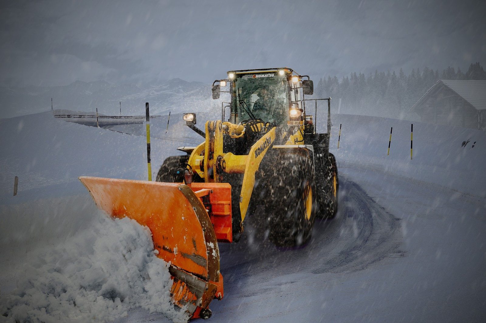 Liquid Brine vs. Rock Salt: Which is Best For Commercial Properties in WI and MN?