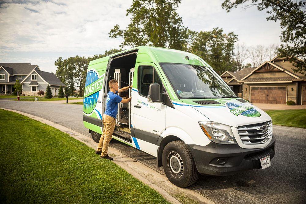TruGreen vs RainMaster: Comparing 2 Lawn Care Options for Eau Claire, WI & Blaine, MN