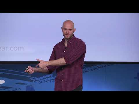 Atomic Habits: How to Get 1% Better Every Day — James Clear