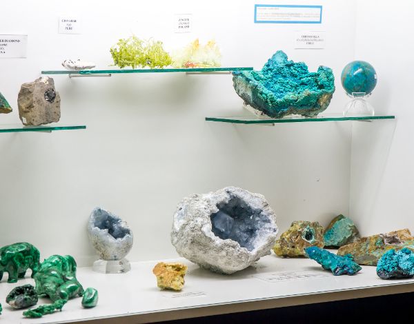 Gem and mineral hall image