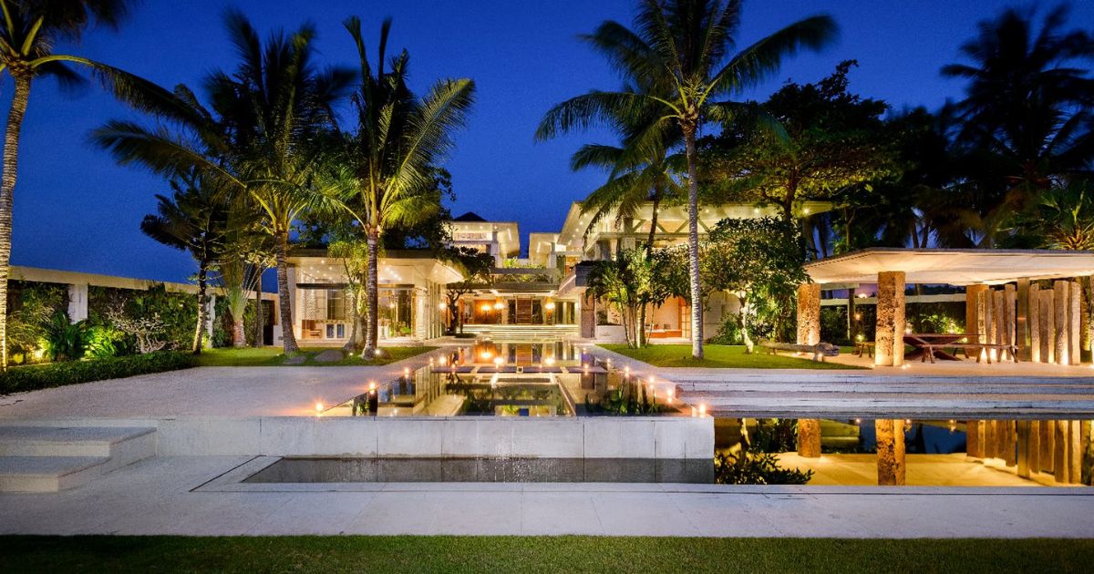 Villa Vedas oceanfront estate in Tabanan, Bali