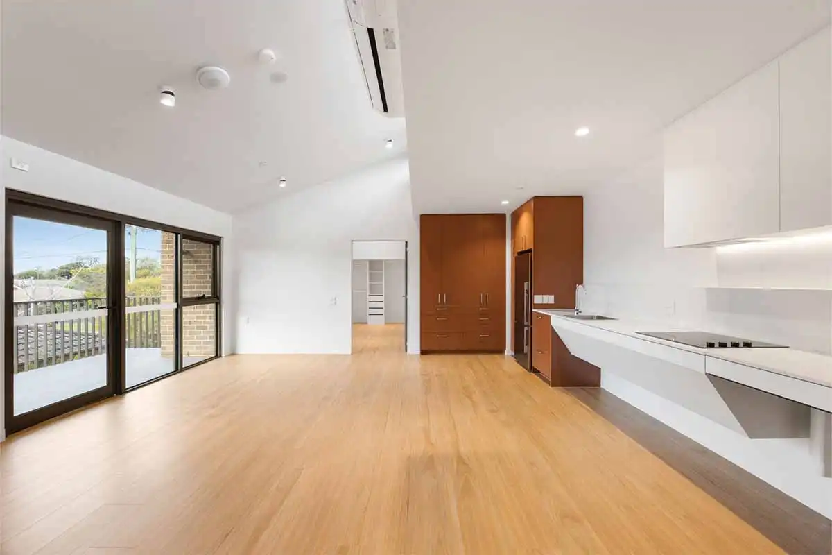 Bumble Bee Frankston