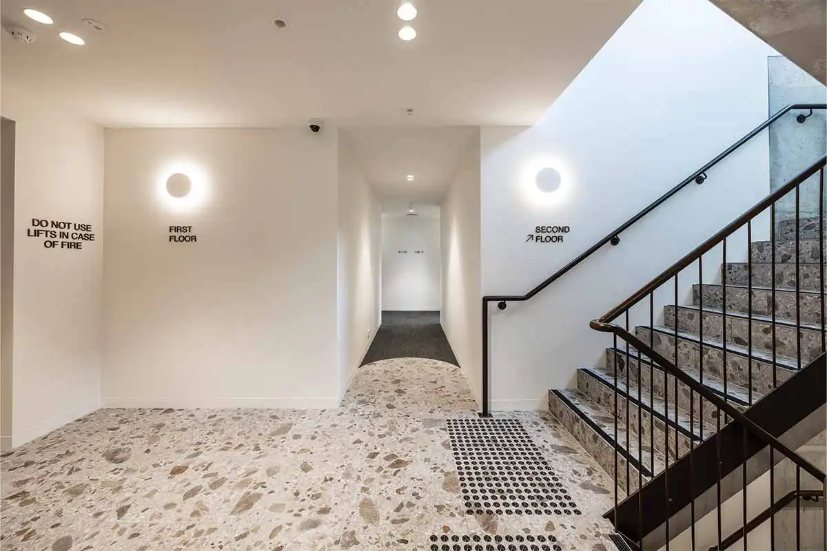 Bumble Bee - Glen Huntly