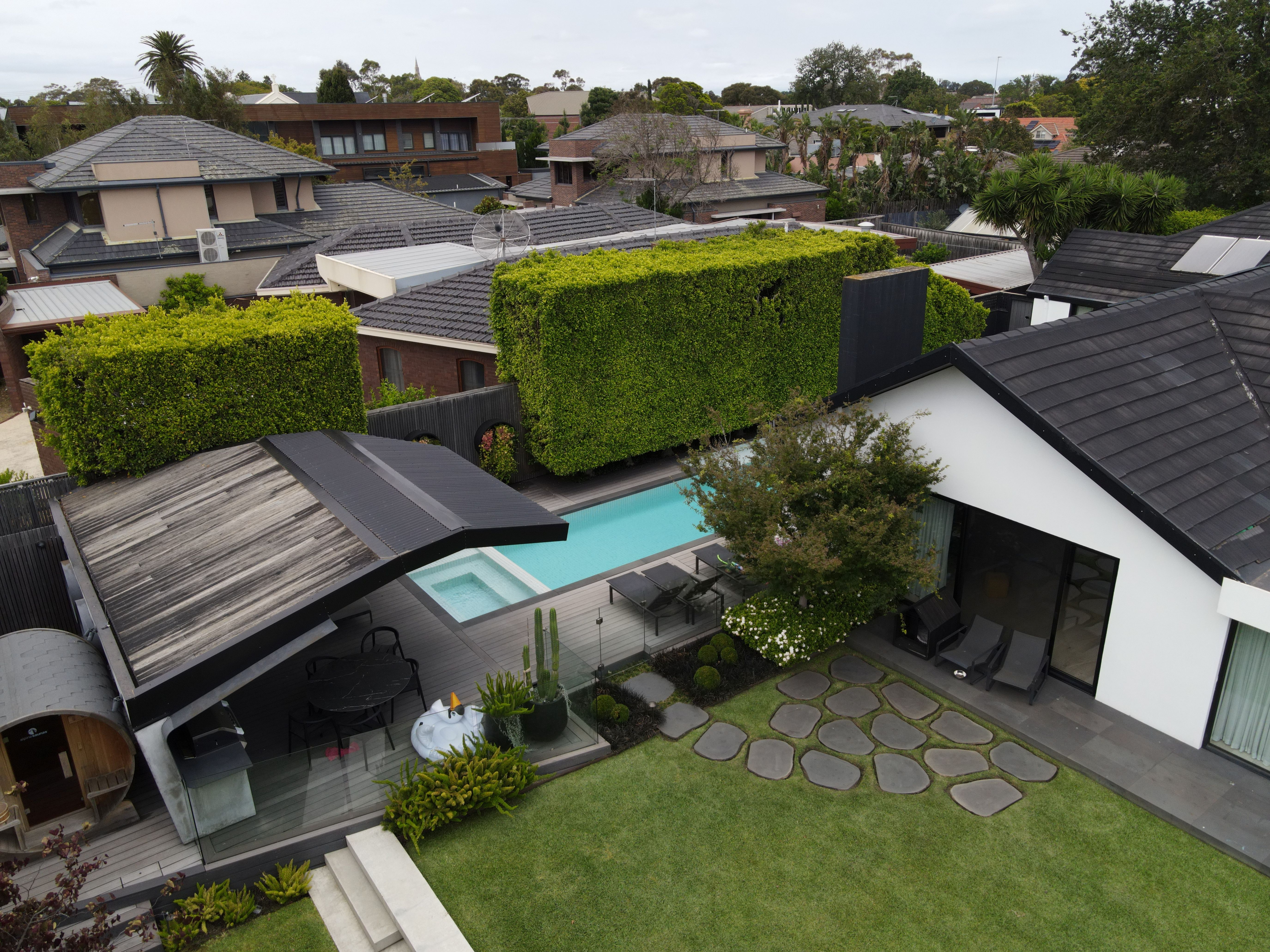 Luxury estate maintenance by DVH Horticulture in brighton