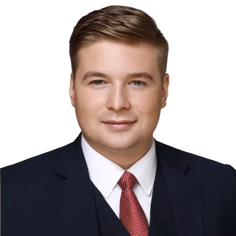 Professionelle Schwarz-Weiß-Porträts der Geschäftsführung: Christoffer Riefenstahl, Sanna-Luisa Brauneisen und John Wink.