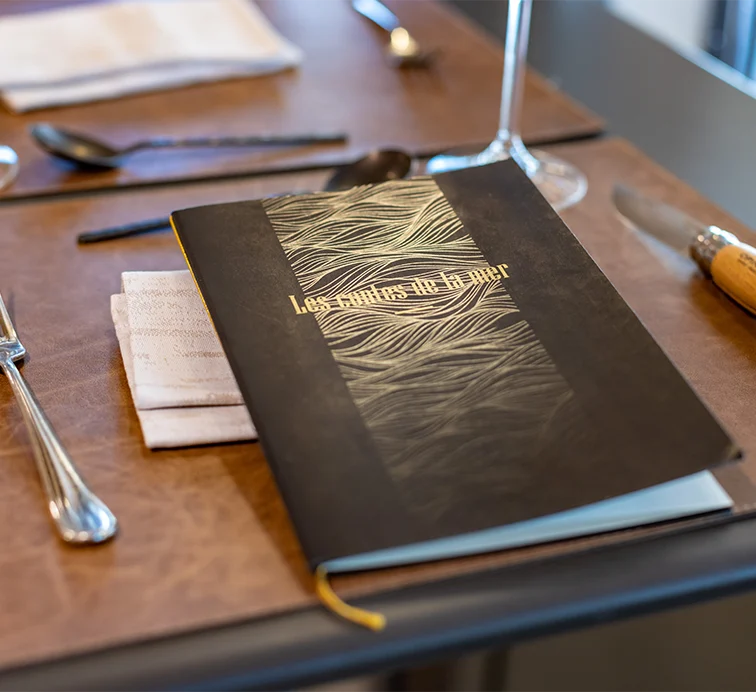 Carte du restaurant sur une table