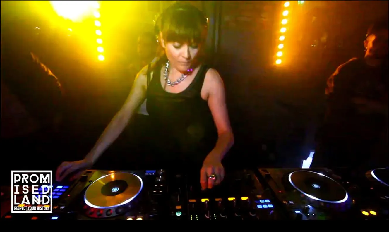 Jewels Hartnell DJ Mixes