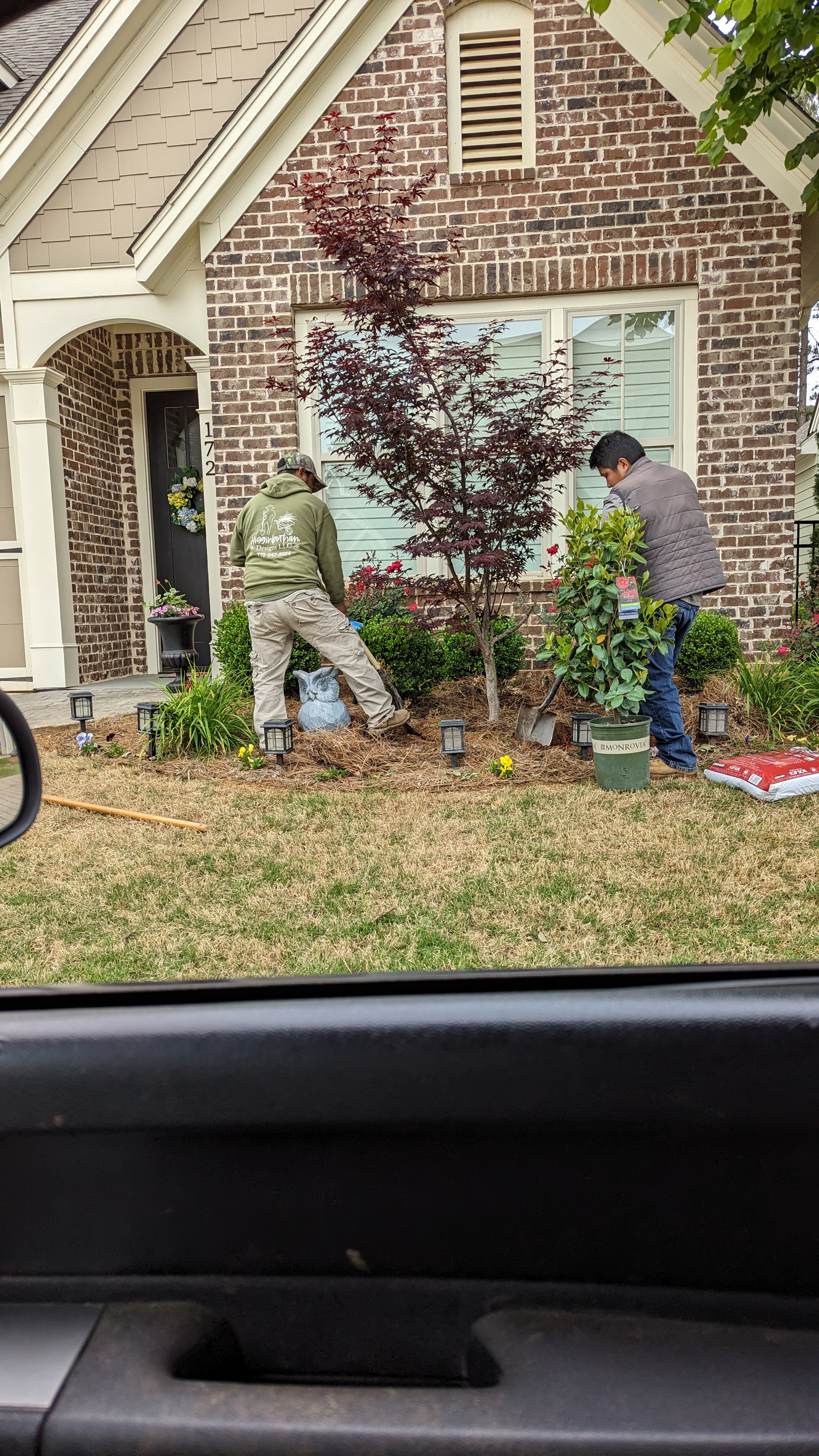 Emergency HVAC service technician responding to urgent repair call with professional tools and equipment available 24/7#1.2