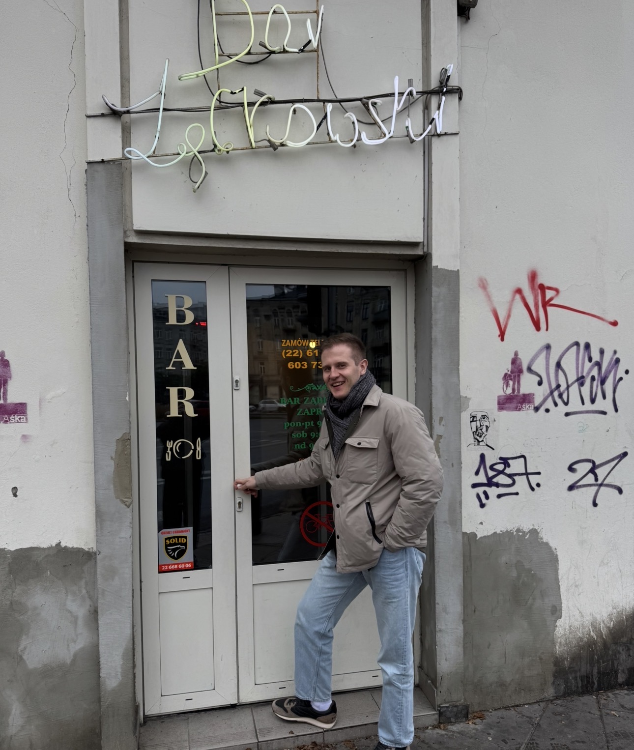 A milk bar in Praga district
