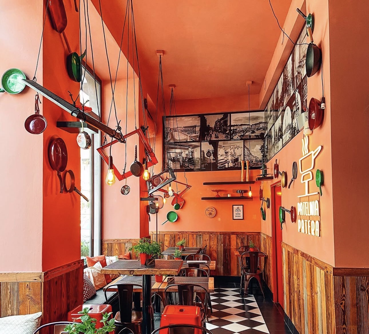 Restaurant Patelnia Patera
