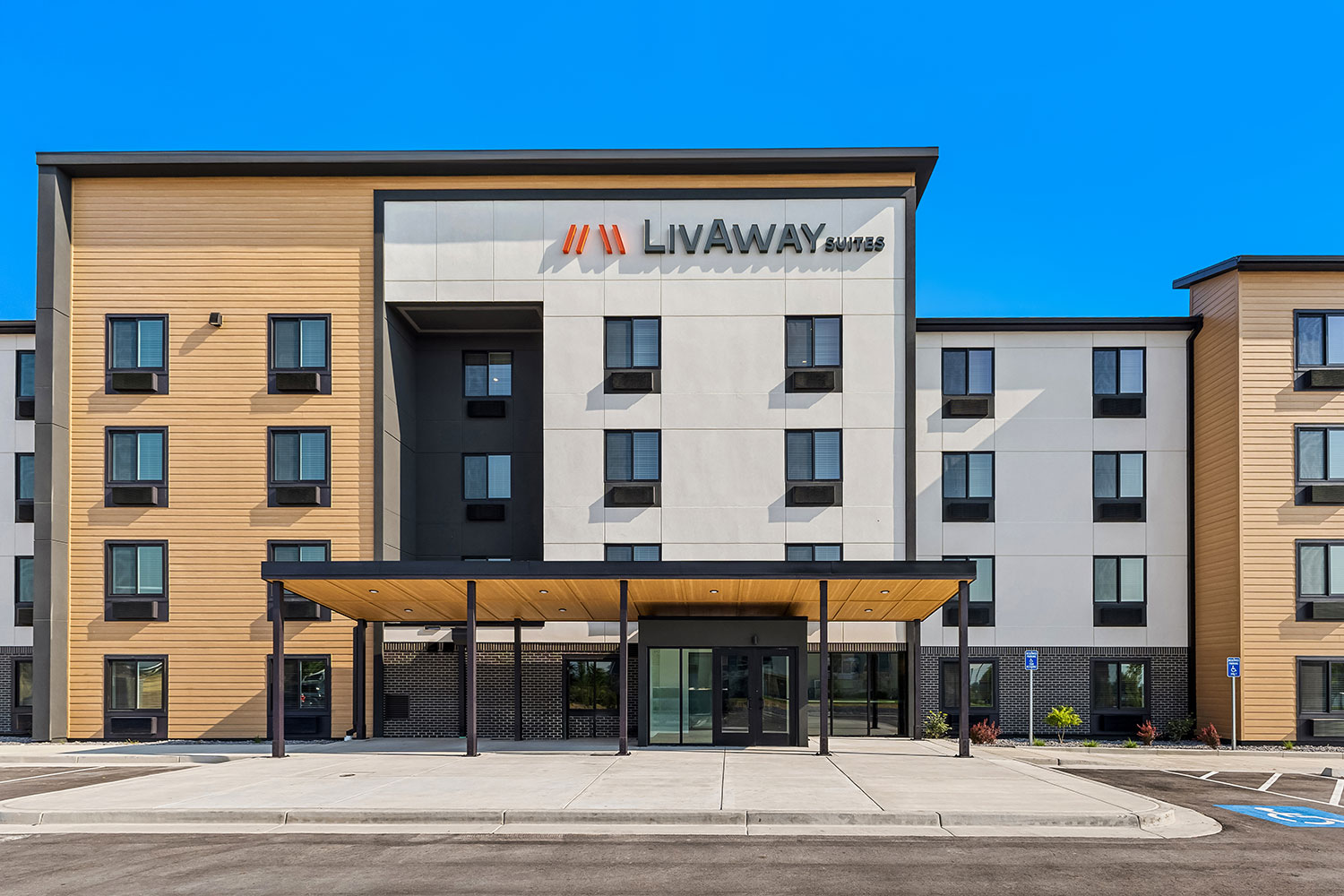Glendale, AZ - LivAway Suites Building Exterior