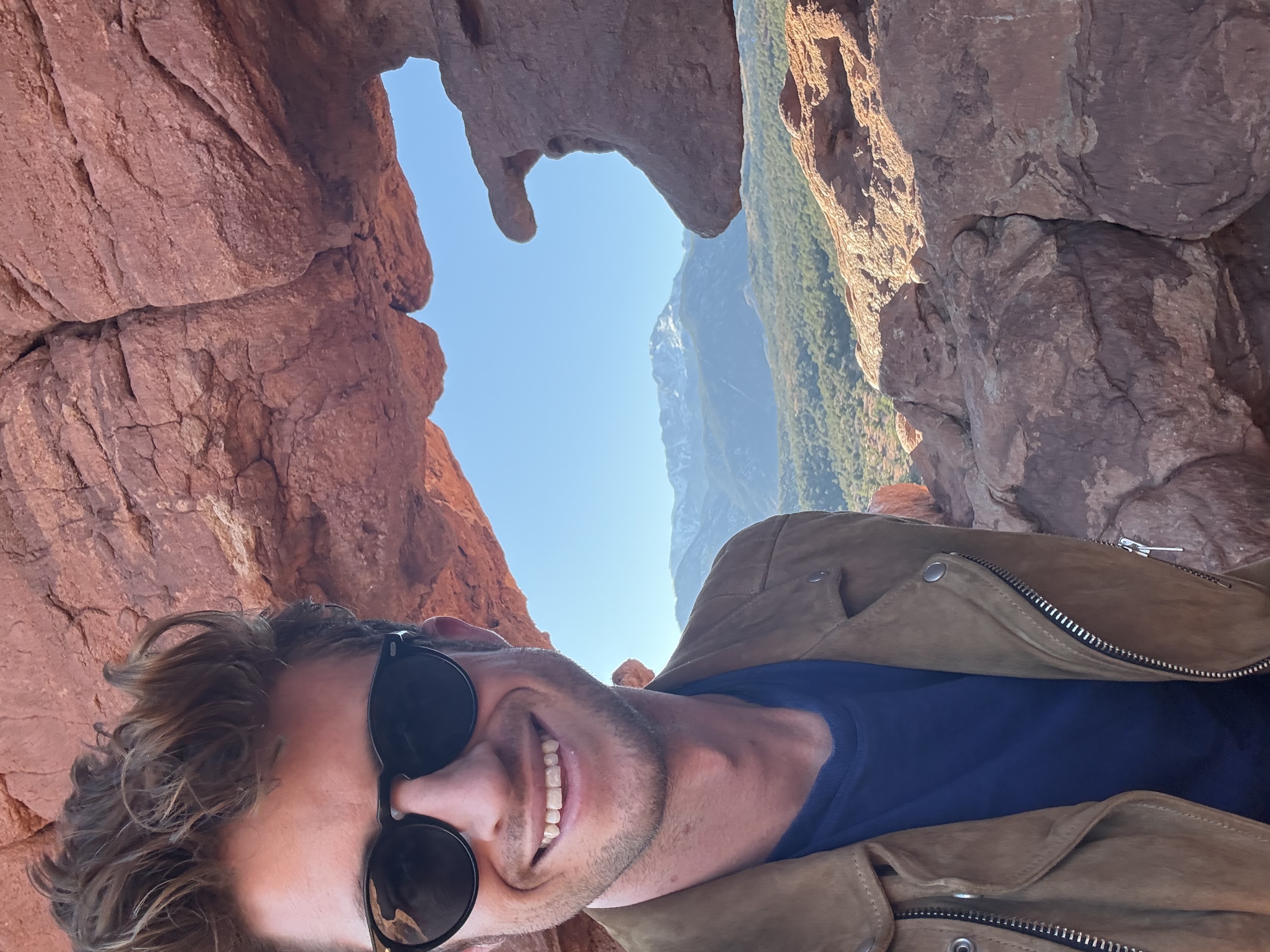 [background image] of open sea (for a maritime service)