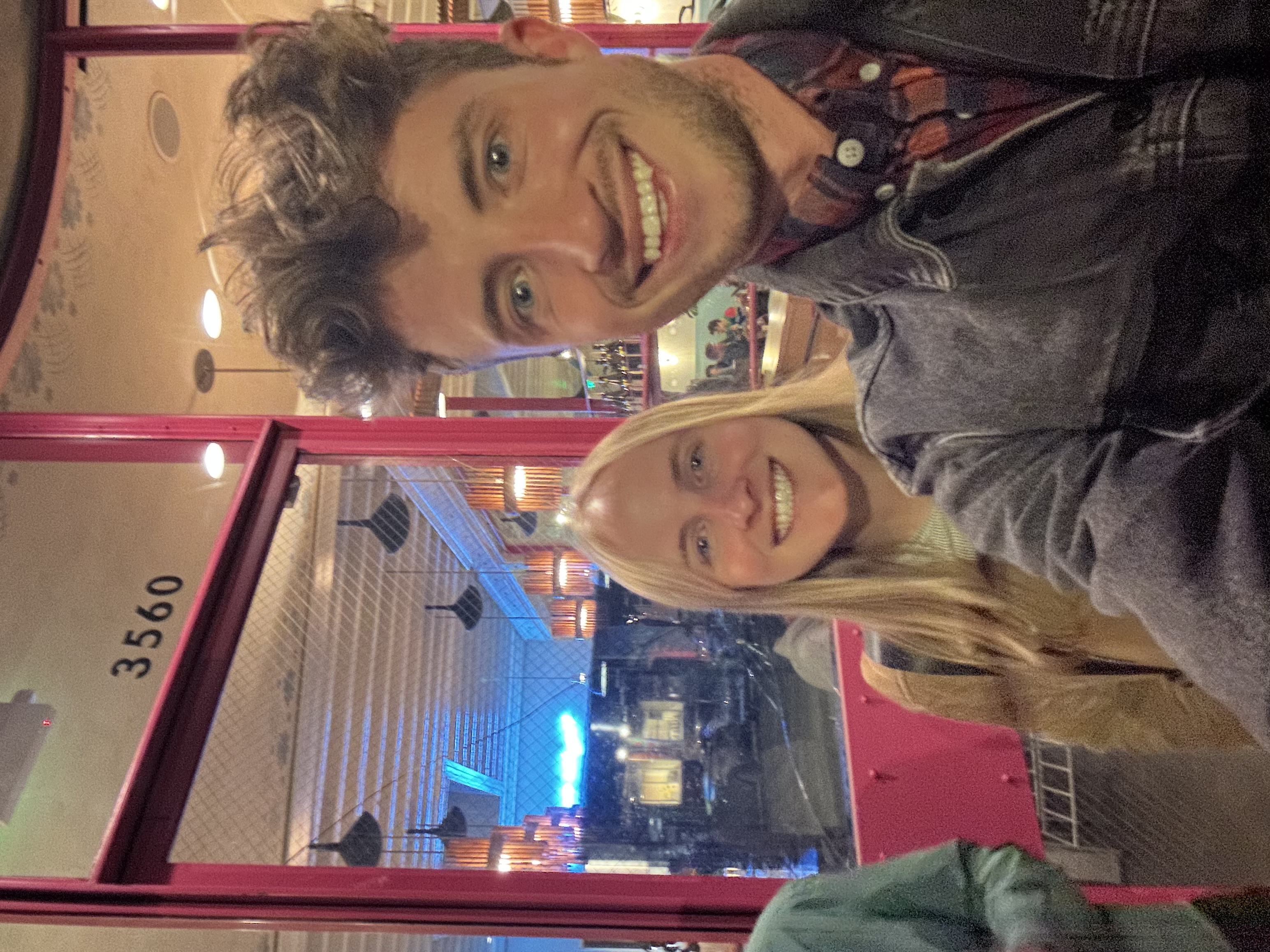 image of a farmer's market entrance