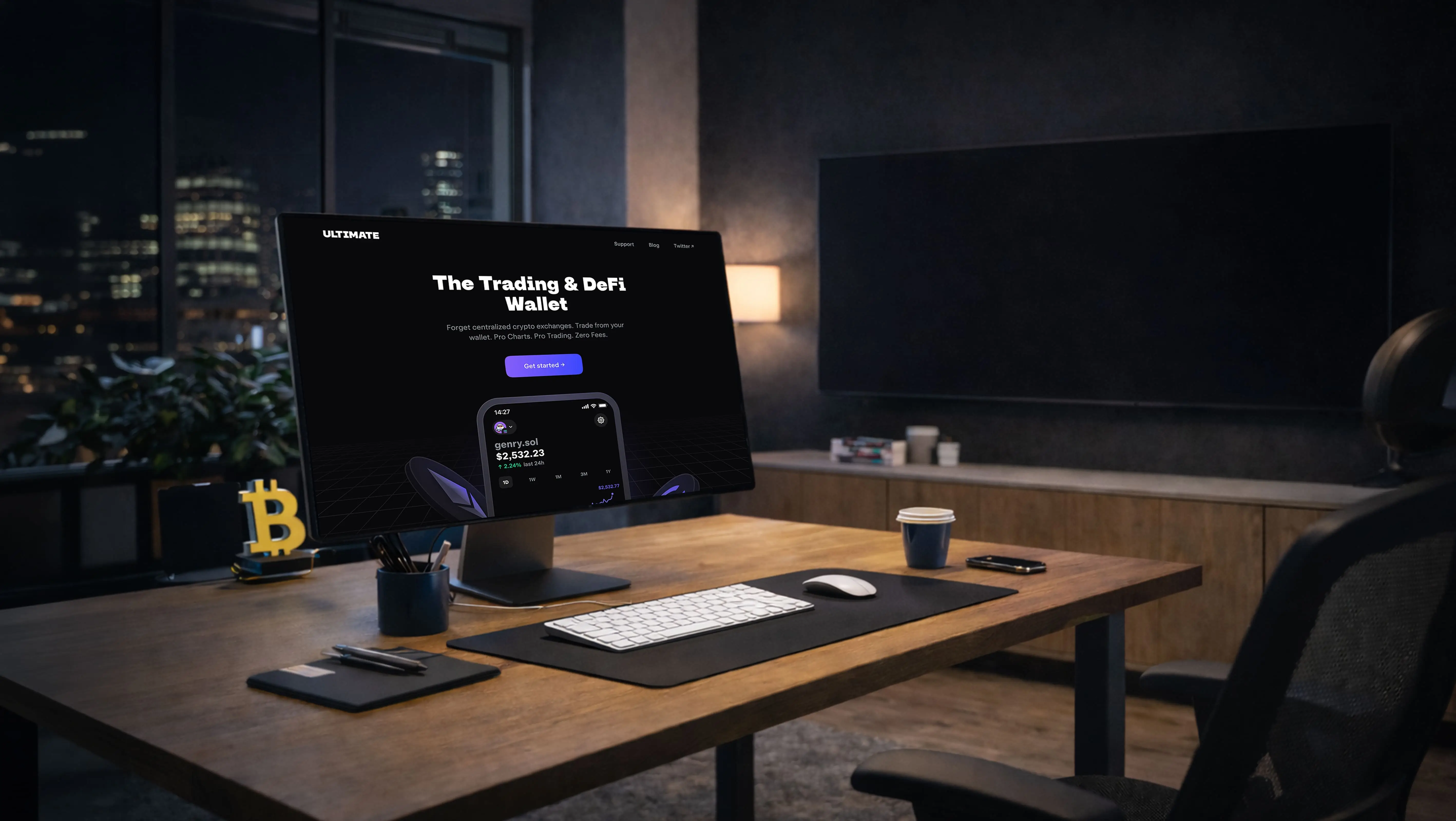 Mockup du site Ultimate affiché sur un écran dans un bureau, avec une icône Bitcoin dorée et une interface mobile de portefeuille crypto visible