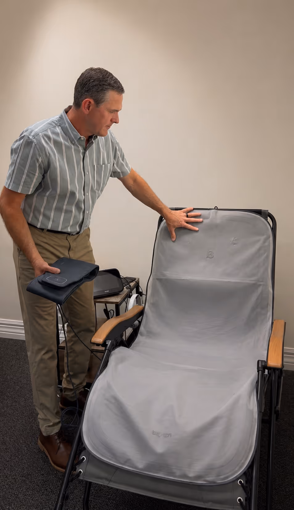 Man demonstrating bemer pemf