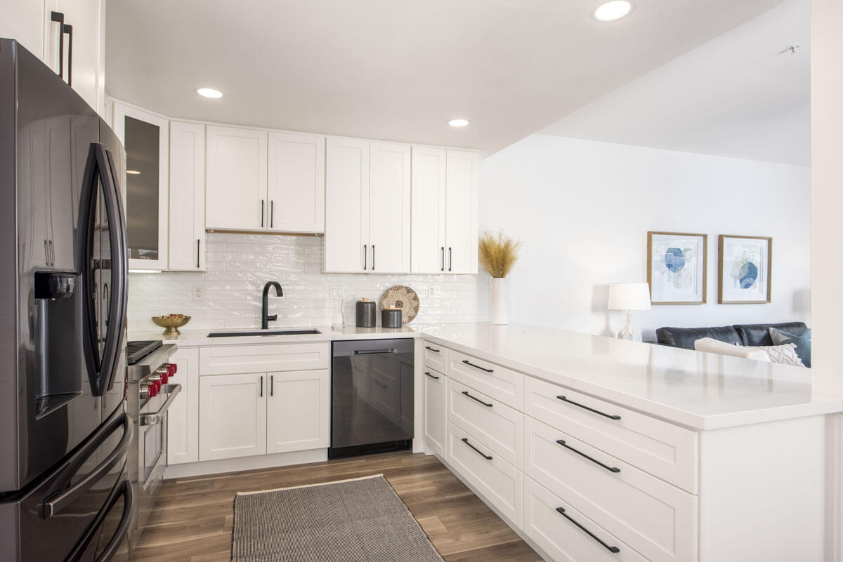 4515 Carpinteria Ave, Apt B - 4