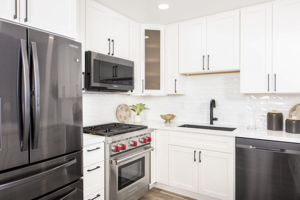 4515 Carpinteria Ave, Apt B - 5