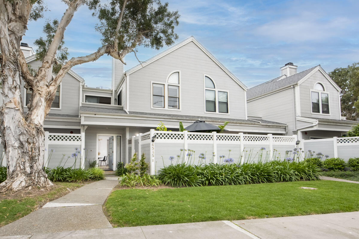 4515 Carpinteria Ave, Apt B - 2