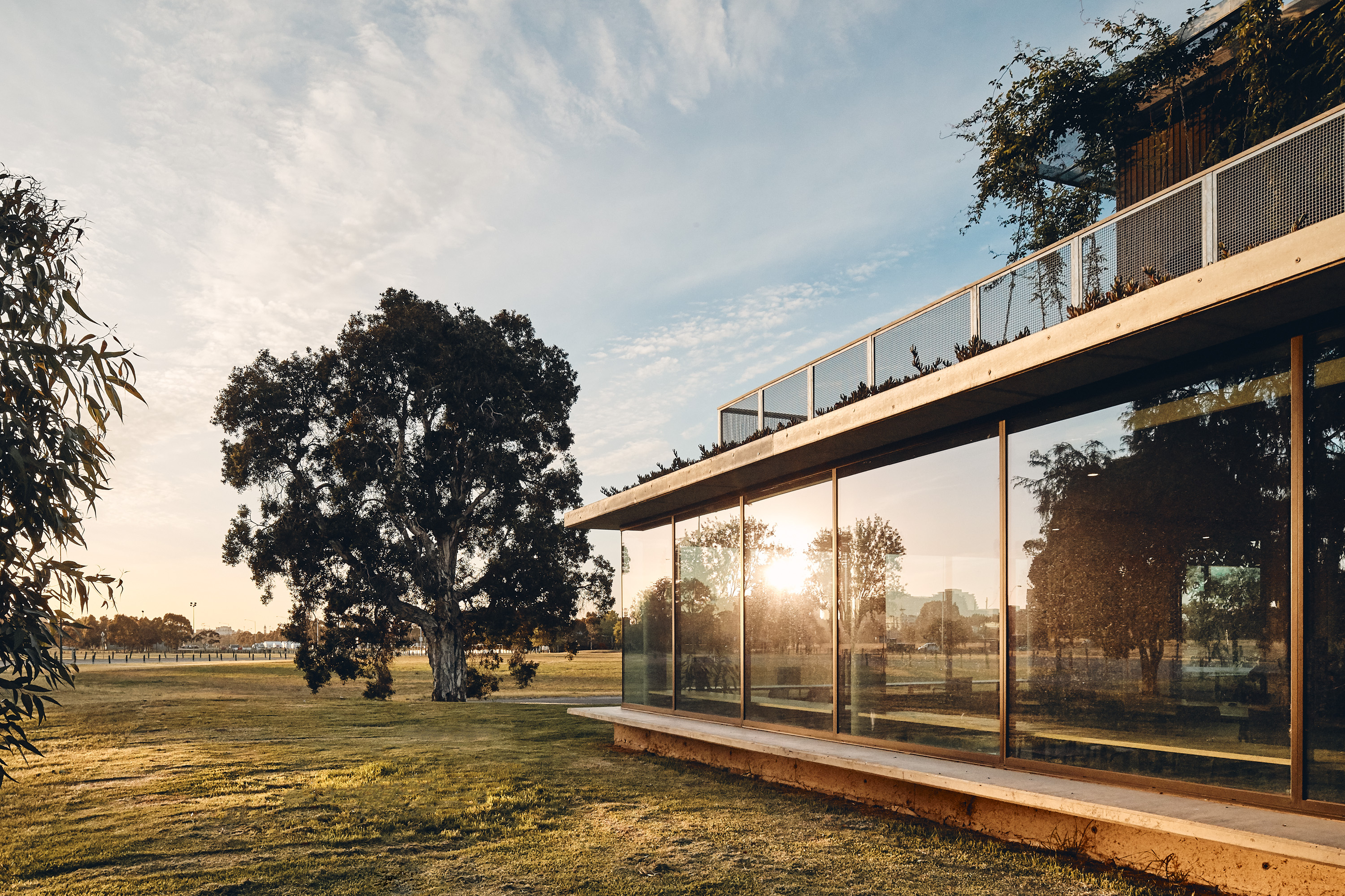 full height glazing office building