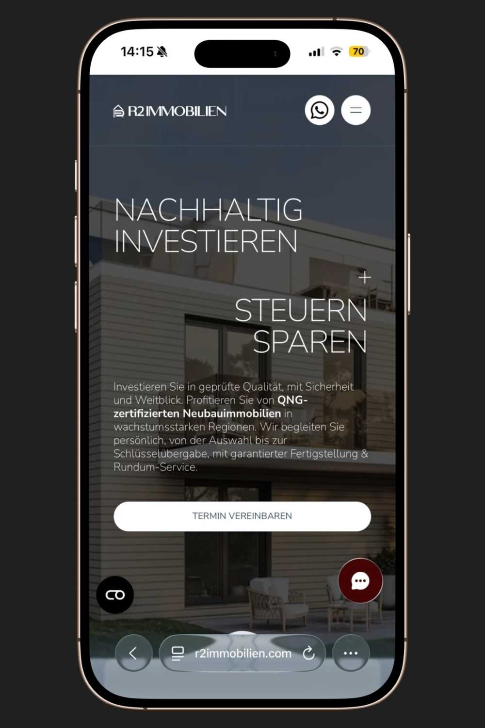Mobile Mockup der Website der R2 Immobilien aus München
