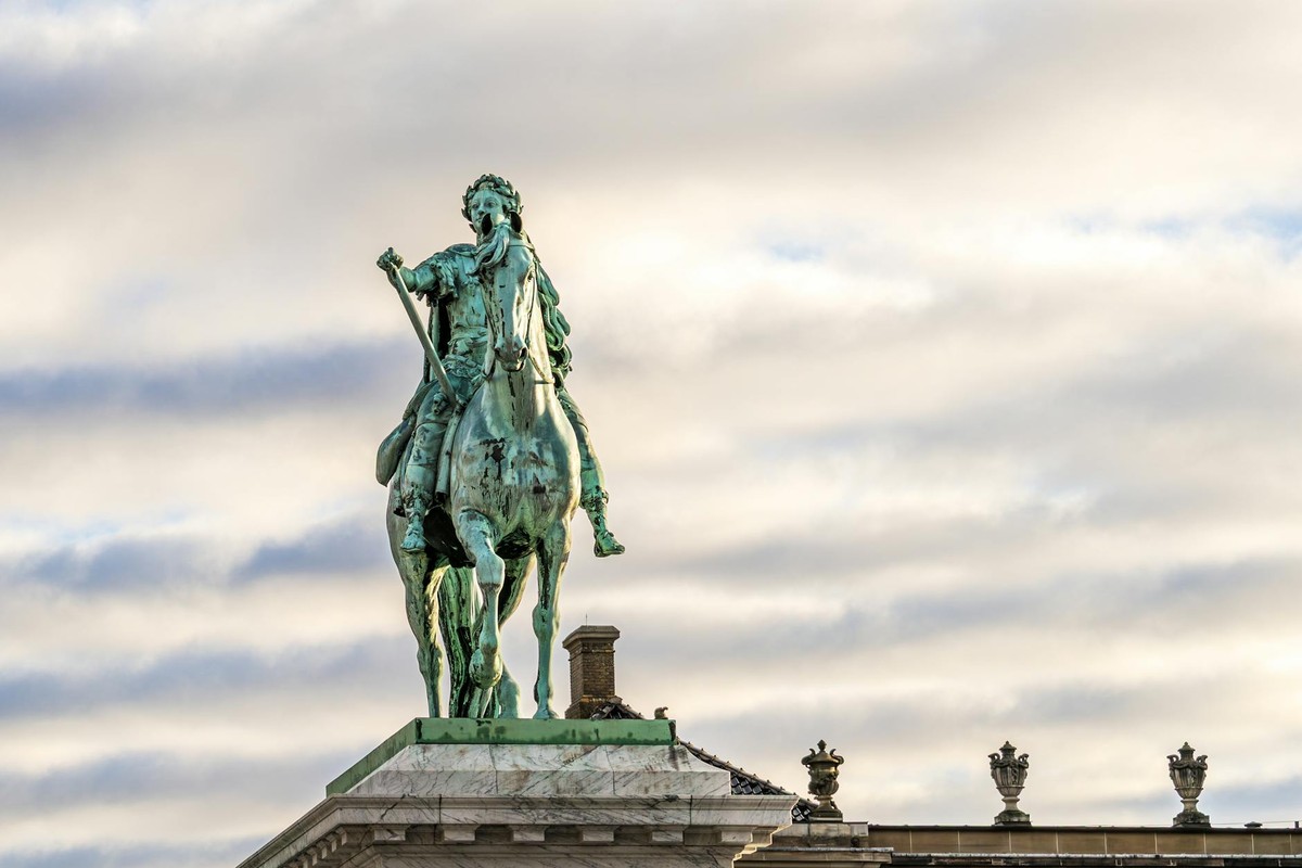 Bronze statue of King Frederick V on a horse at Amalienborg Square, Copenhagen.