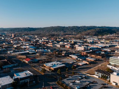 Aerial perspective of Gadsden, Alabama highlighting urban layout and landscape.