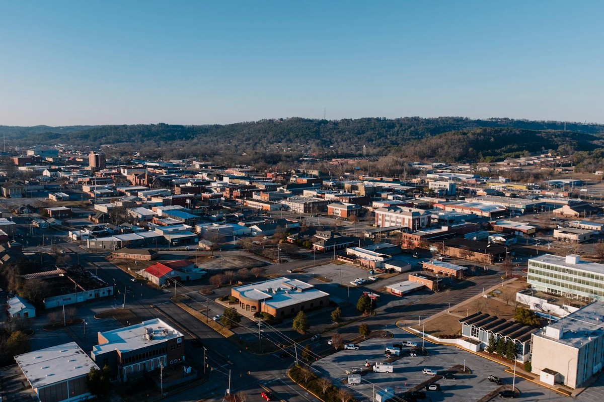Aerial perspective of Gadsden, Alabama highlighting urban layout and landscape.