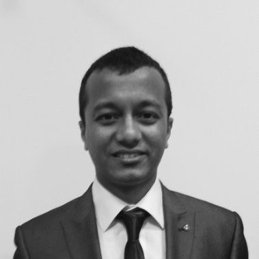 <subject>[headshot] image of a customer (for a mobility and transportation)</subject>