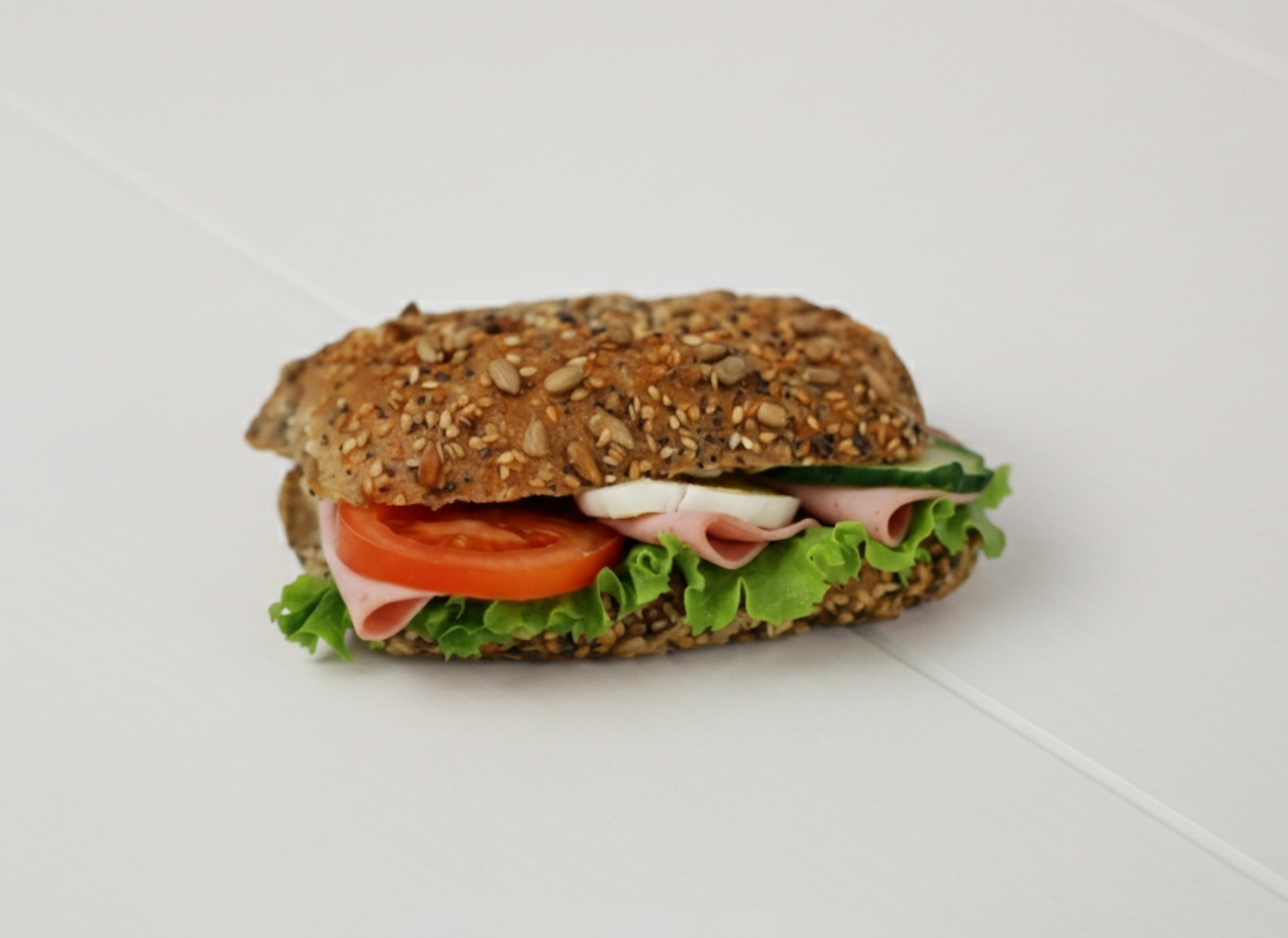 Belegtes Frühstücks Brötchen