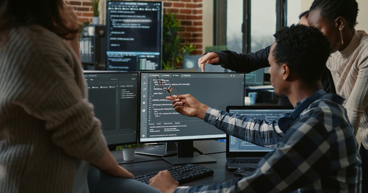 B2B marketplace development: Custom build vs platform