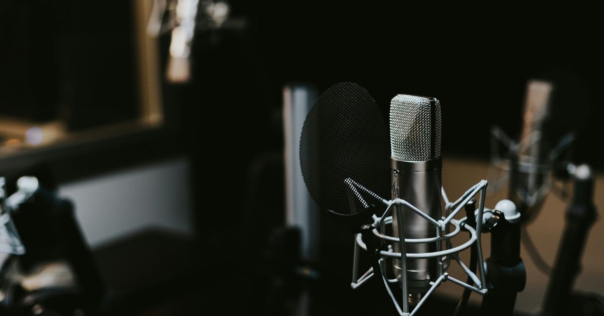 ecommerce podcast microphone