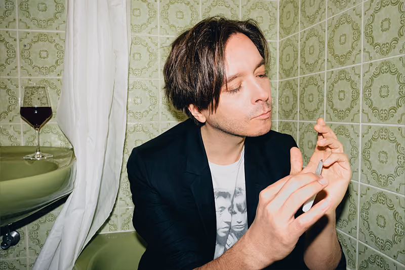 Beschreibung: Photoshooting und Coverdesign für das Debütalbum von Marc Christopher, dem kreativen Kopf, Sänger und Multiinstrumentalisten hinter dem musikalischem Projekt „Opium of Annabelle“.
