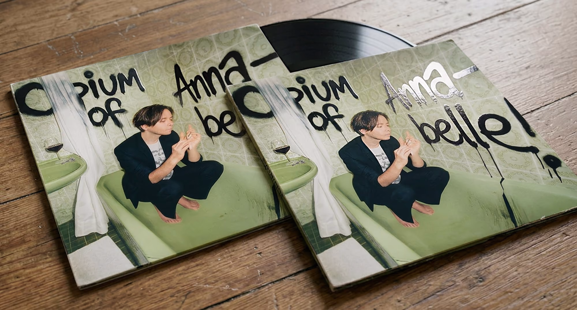 Beschreibung: Photoshooting und Coverdesign für das Debütalbum von Marc Christopher, dem kreativen Kopf, Sänger und Multiinstrumentalisten hinter dem musikalischem Projekt „Opium of Annabelle“.