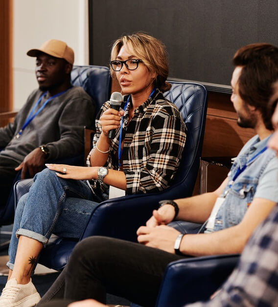 photo team with microphone