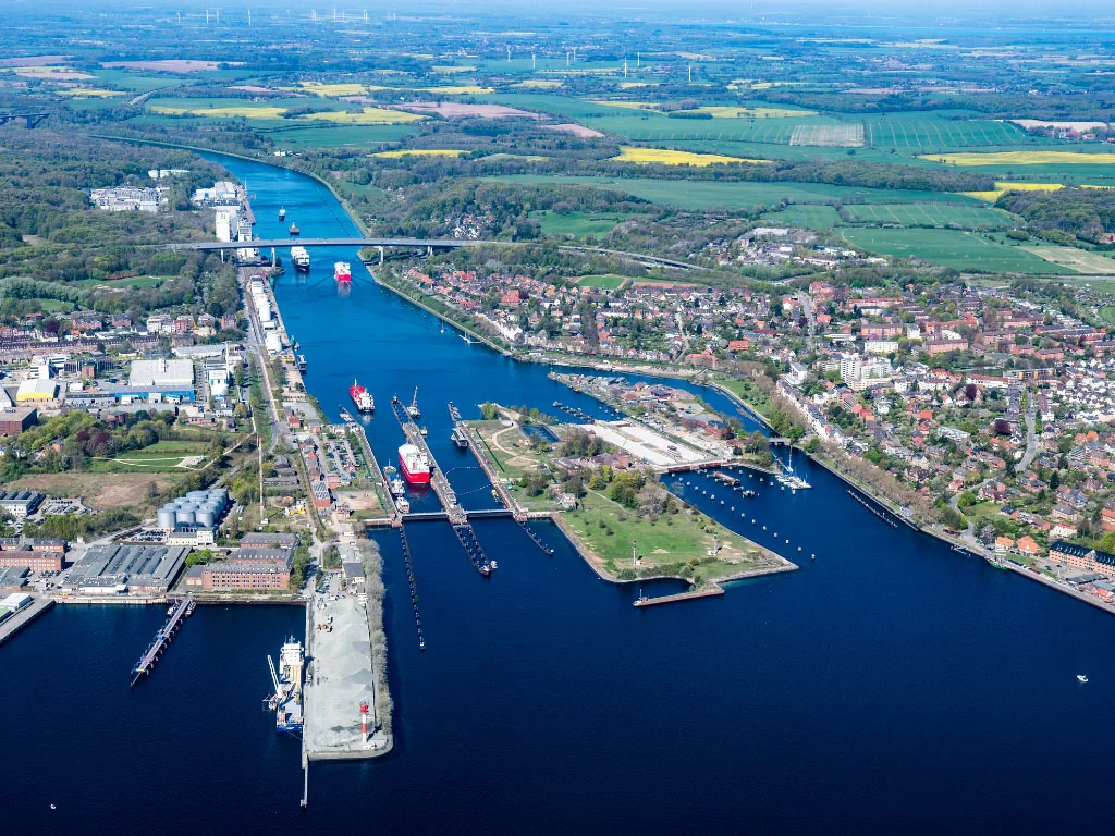 image of a tech conference (for a space tech)