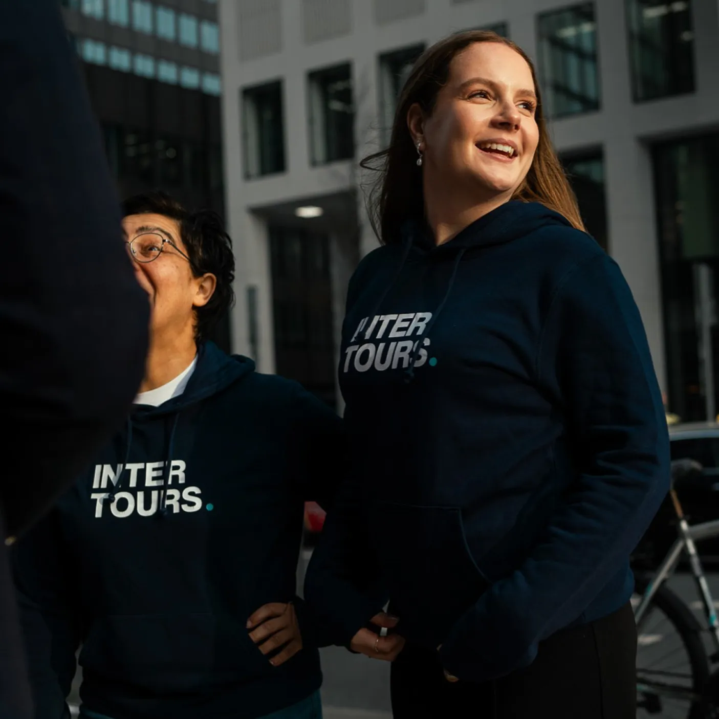 Intertours Team im Pullover von Intertours