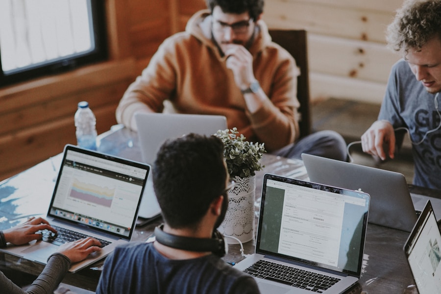 Hiring in the UAE: A Compliance Checklist for SMEs