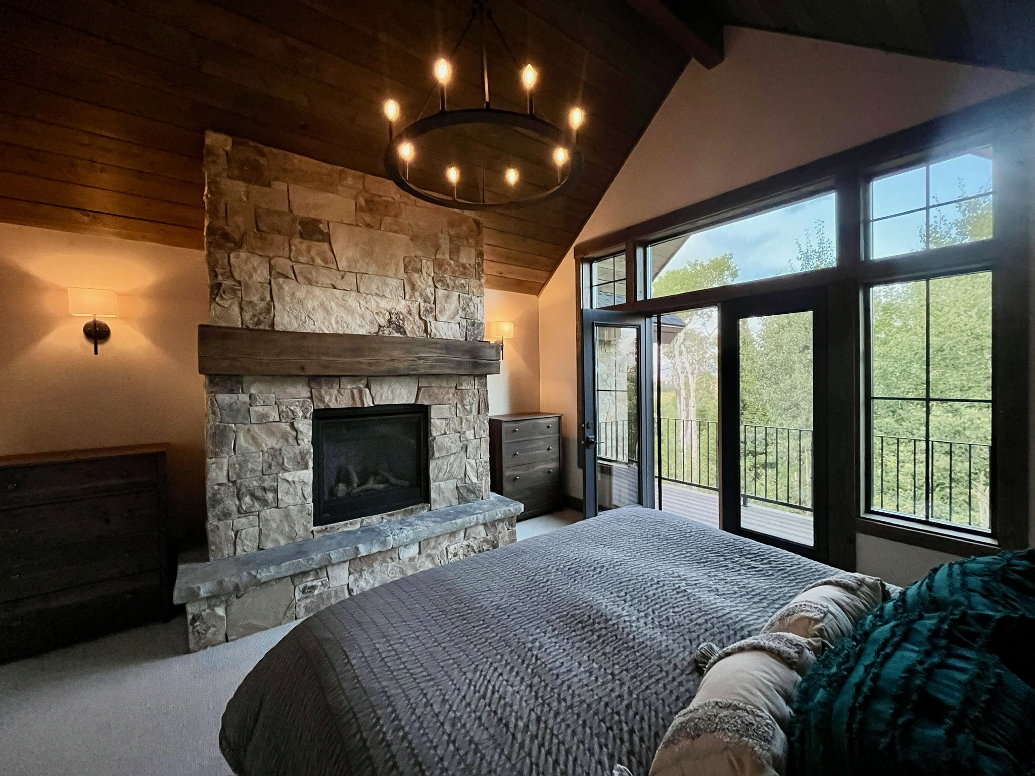 Hearthstone, primary bedroom