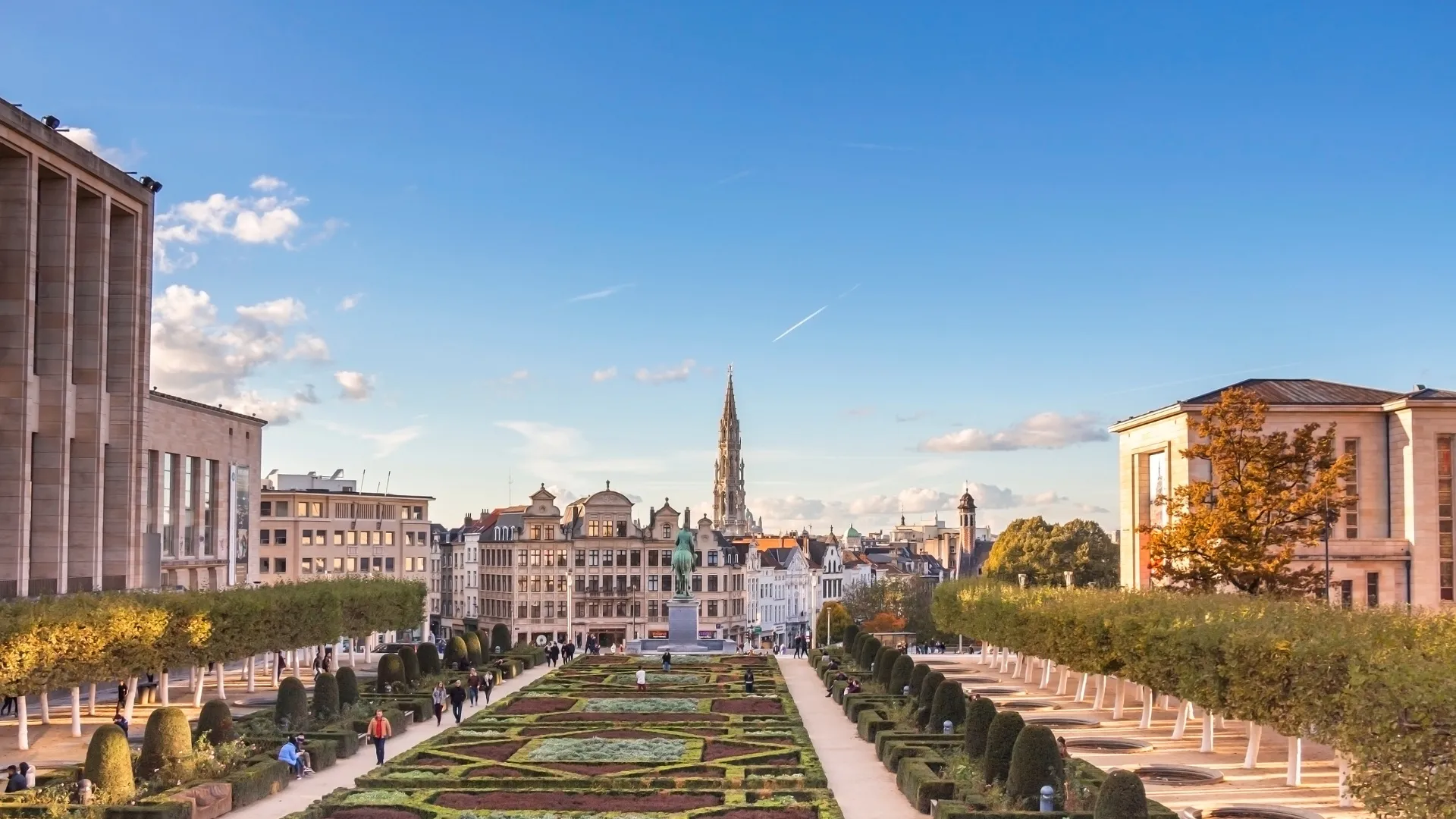 Büromöbel mieten Berlin – Flexibilität für eine dynamische Stadt