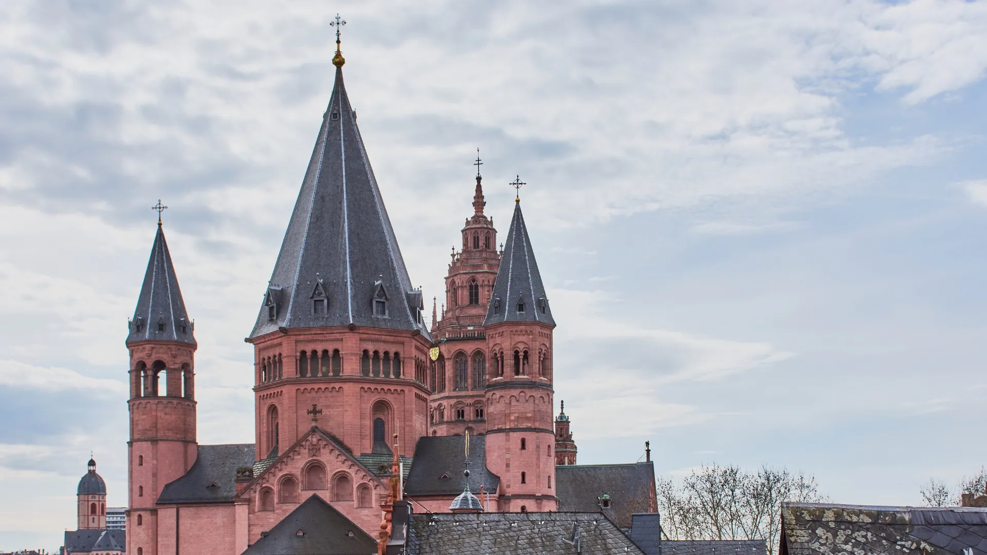 Büromöbel mieten Berlin – Flexibilität für eine dynamische Stadt