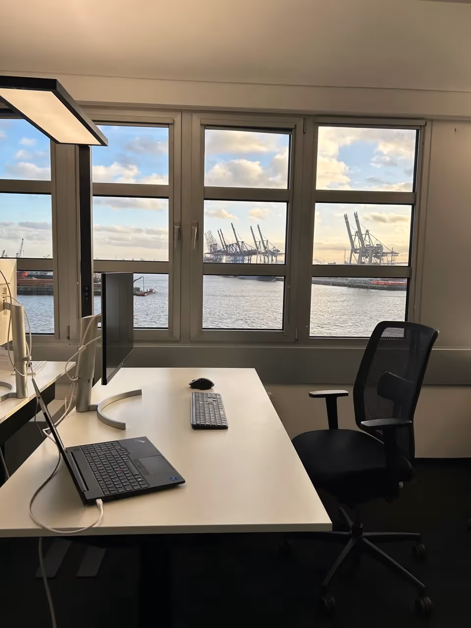 Büroplanung mit Refurbished Möbeln