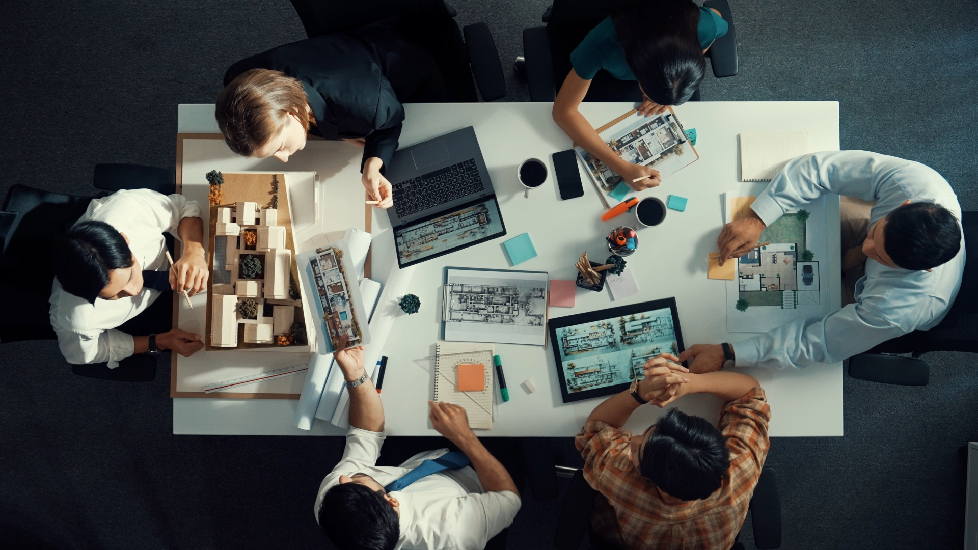 Raumakustik in der Architektur – Grundlagen, Normen und Planungspraxis