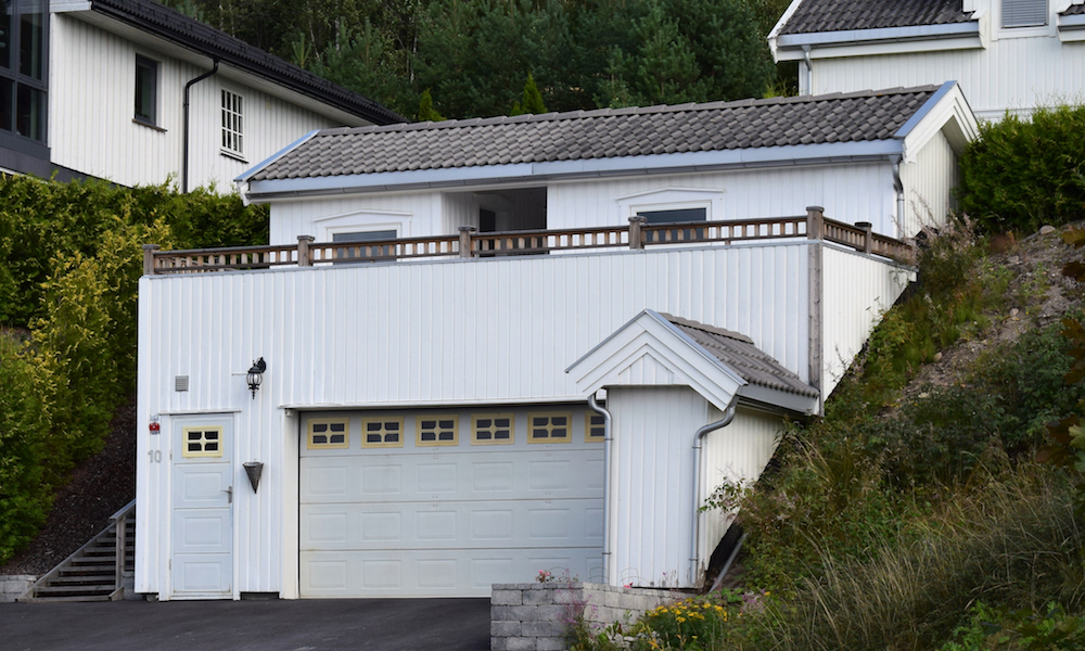 Garage under mark