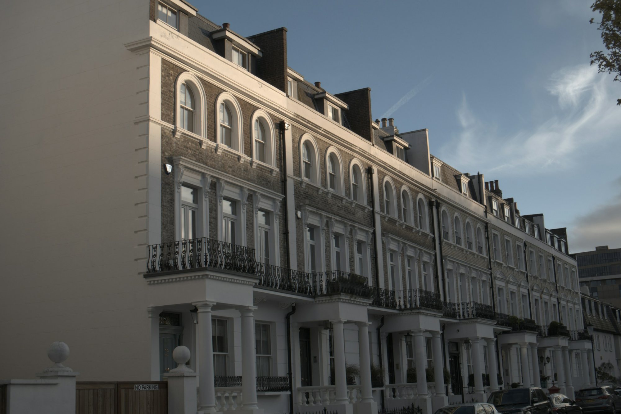 The green at Parsons Green with The White Horse